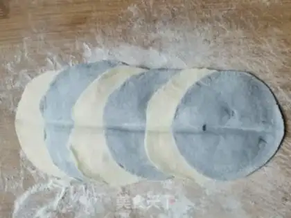 Make ♪ Blue cheesy rose roll ♪ step 10
