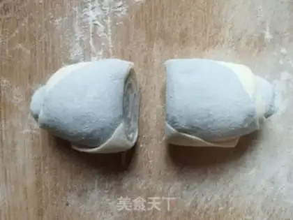 Make ♪ Blue cheesy rose roll ♪ step 12