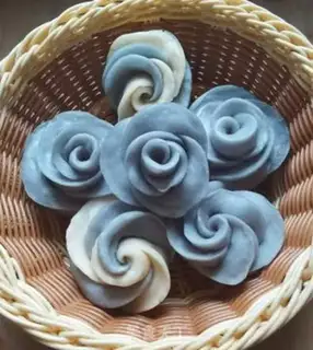 Make ♪ Blue cheesy rose roll ♪ step 16