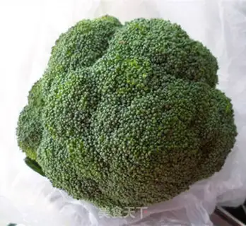 Make Garlic broccoli step 0
