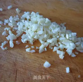 Make Garlic broccoli step 1