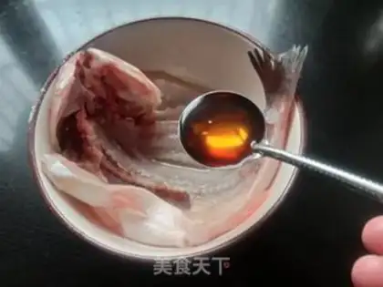 Make Dry roasted bass step 1