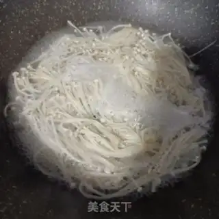 Make Puffing chicken liver with a needle step 1