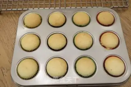 Make Peanut butter kipper cake step 12