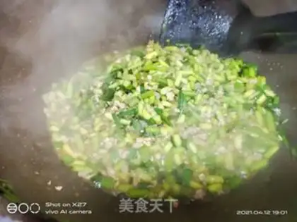Make The meat and the garlic step 5