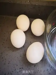 Make Spinach fried eggs step 1
