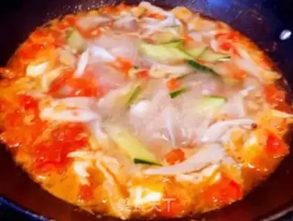 Make Tomato cucumber omelet soup step 8