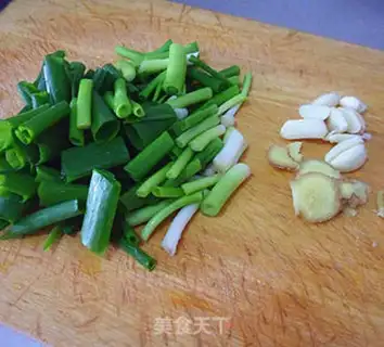 Make Little onions, little yellowfish step 3