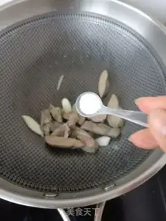 Make Chicken liver and mussels for cabbage step 11