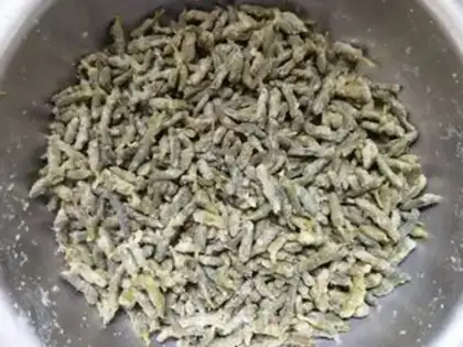 Make Garlic peppers and tweezers step 8