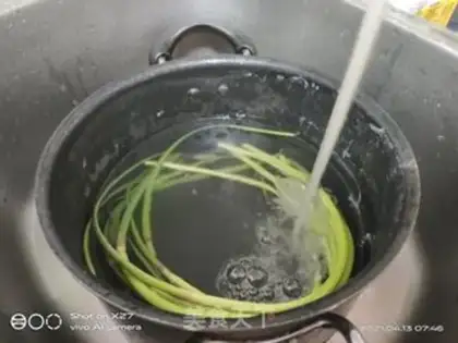 Make The meat pineapple step 4