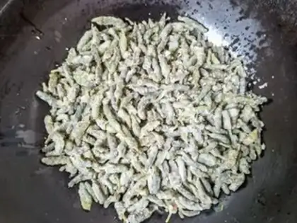 Make Garlic peppers and tweezers step 11