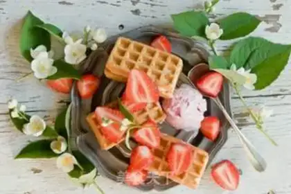 Make The fairy strawberry ice cream step 0