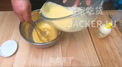 Make Japanese cotton Swiss roll step 8
