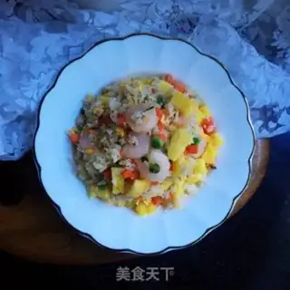 Make Lobster shrimp fried rice step 11