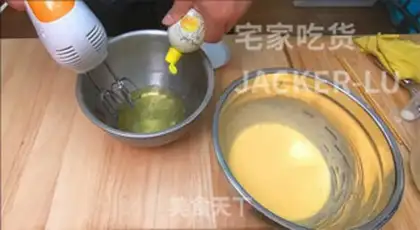 Make Japanese cotton Swiss roll step 10