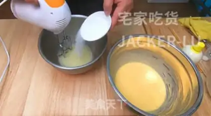 Make Japanese cotton Swiss roll step 11