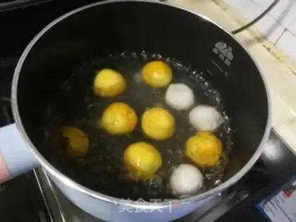 Make Wine and egg soup step 1
