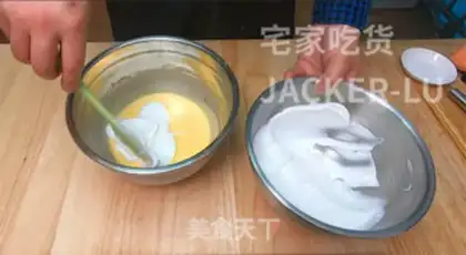 Make Japanese cotton Swiss roll step 13