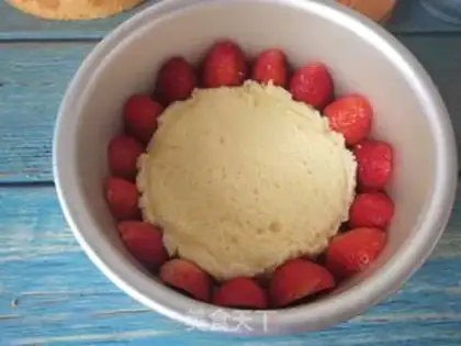 Make Strawberry Moose step 1