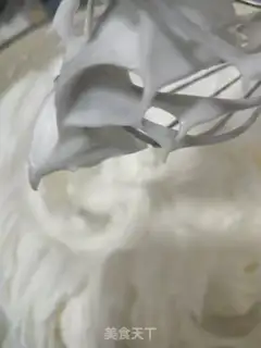 Make Strawberry cream cake step 5