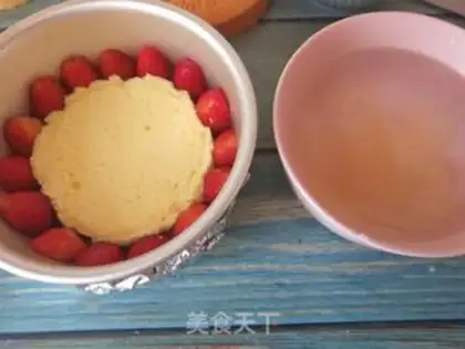Make Strawberry Moose step 2