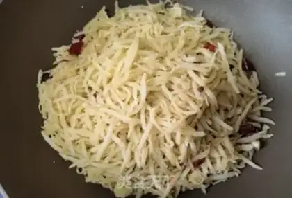 Make Strawberry cream cake step 7