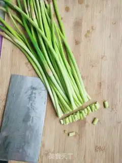 Make Soy sauce and garlic step 1