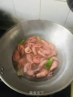Make Shrimp in white step 3