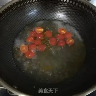 Make Holy fruit egg soup step 1