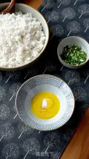 Make Gold egg fried rice step 0