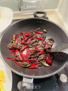Make Red spinach fried eggs step 5