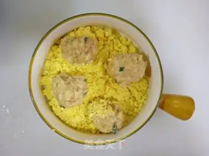 Make Scrambled rice balls step 6