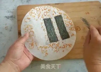 Make An egg roller with moss step 9