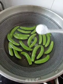 Make Sweet bean egg salad step 2