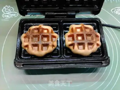 Make Cheese with a croissant, waffles step 13