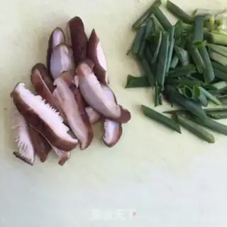 Make Powdered mushroom beef step 2