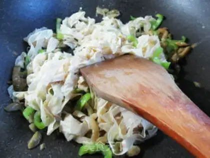 Make Green peppers for veggie tofu step 3