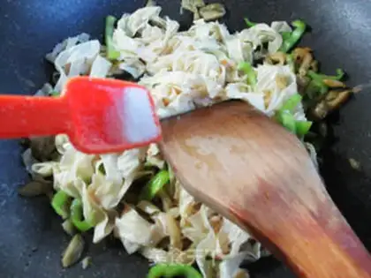 Make Green peppers for veggie tofu step 4