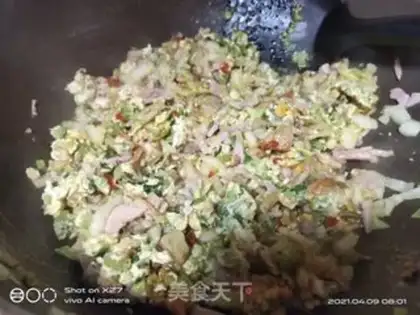 Make Vegetable egg fried rice step 4