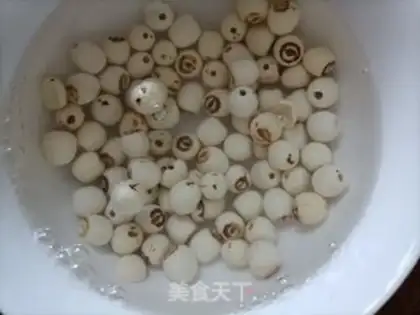 Make Lotus pig heart soup step 1