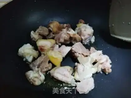 Make Squeaky pig hoof step 1