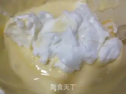 Make Flamingo cream roll step 9