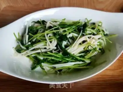 Make Black bean sprouts with golden needle mushrooms step 12