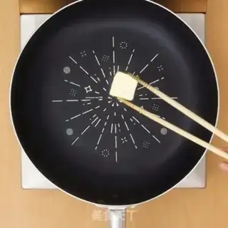 Make Cheese egg toast step 1