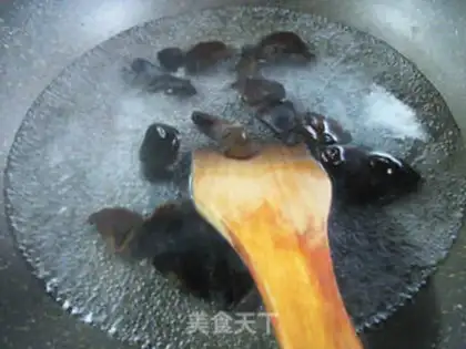 Make Black mussel ham and cabbage step 3