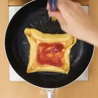 Make Cheese egg toast step 4