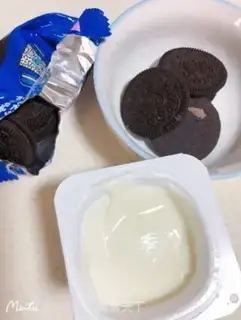 Make A thick cholio yogurt step 0