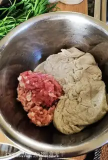 Make Three fresh fish dumplings step 4