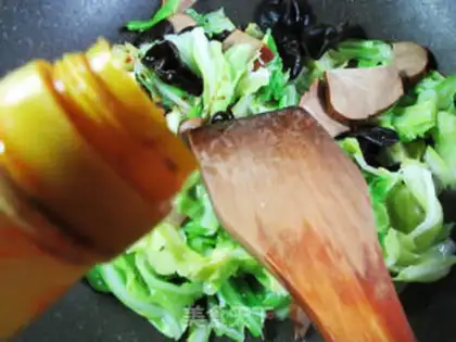 Make Black mussel ham and cabbage step 7
